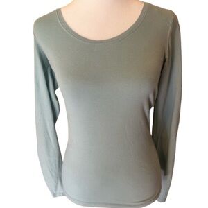 Forever21 women’s fitted sage green shirt medium shirt